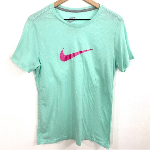 nike t shirt slim fit